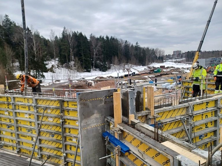 24C60C21-57B3-4432-87E7-3A5892BBB18F